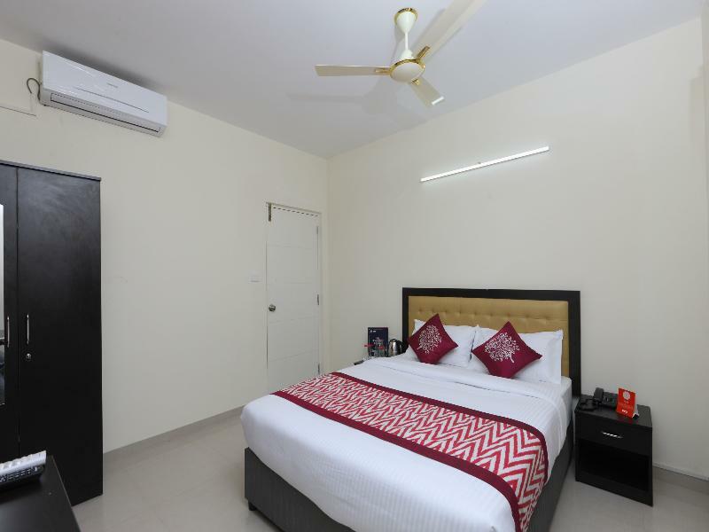 Hotel Oyo 13917 Daniel's Silver Oak Serviced